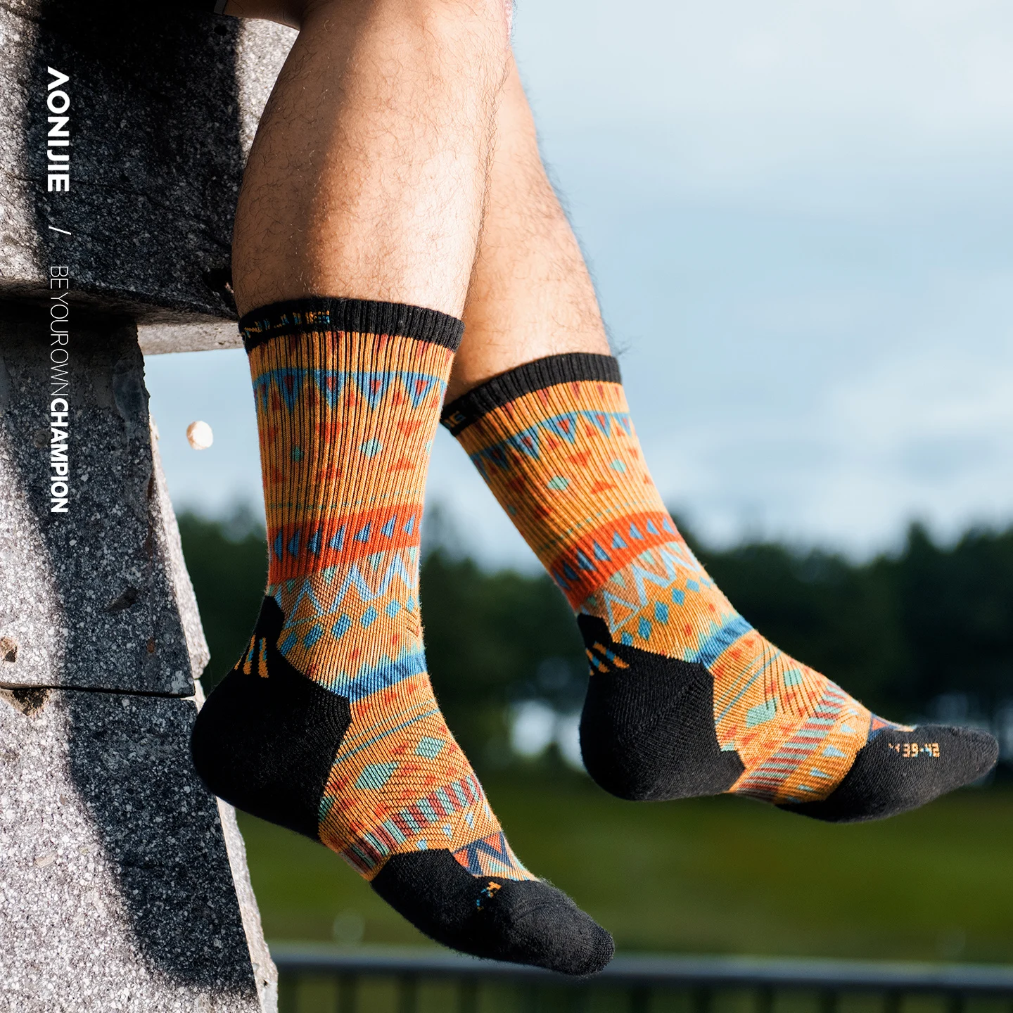 AONIJIE Outdoor Wool Crew Sock – Wool Hiking Sock recenzja i cena