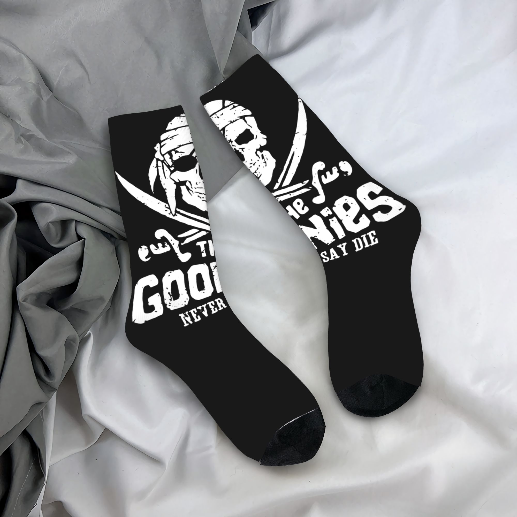 Custom Novelty Men's The Gooni – Dress Sock Men recenzja i cena